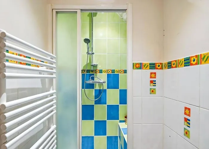 Jaures - Equipped Near Paris With Private Bathroom Apartament *